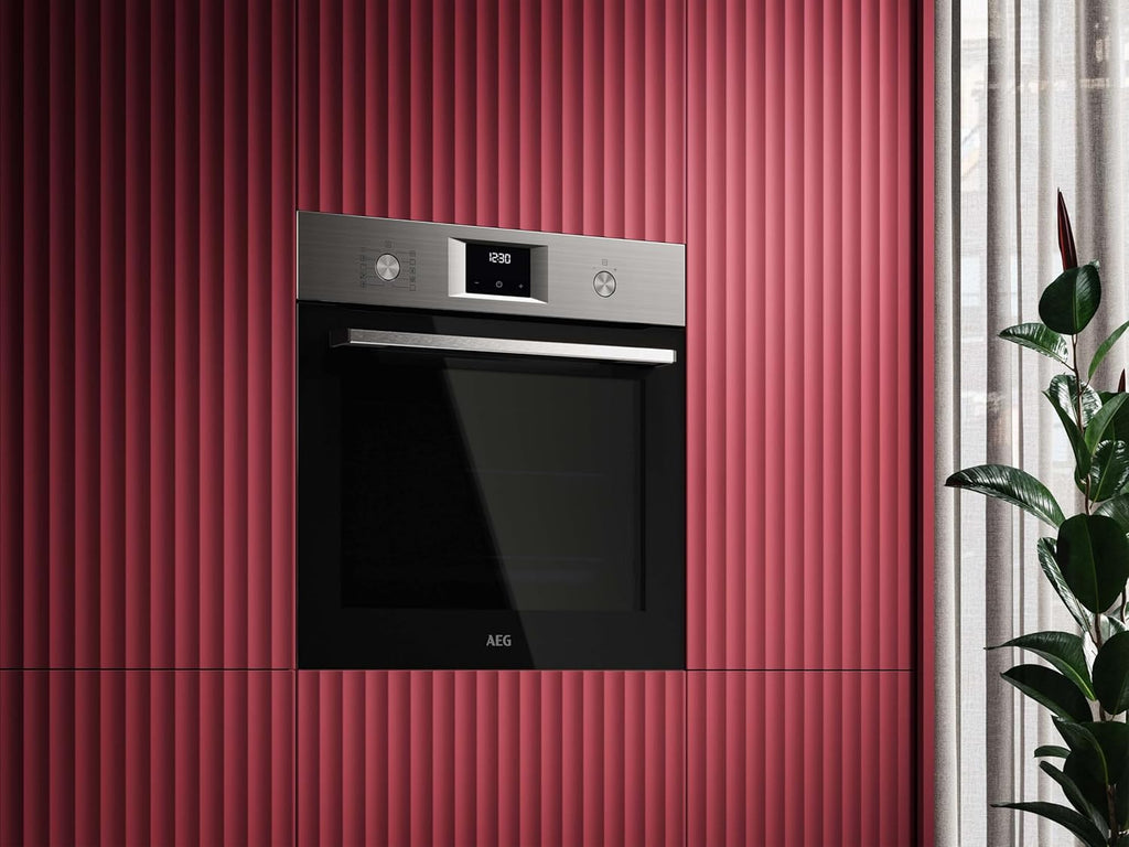 AEG Einbaubackofen – Serie 5 Ringheißluft: Gleichmäßige Garergebnisse auf 3 Ebenen – Pyrolyse Selbstreinigung – 25 Automatikprogramme – LED-Touchdisplay – Schnellaufheizung – Schwarz – BPE53516AB